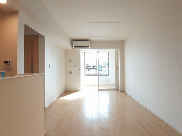 居室・リビング　居間です