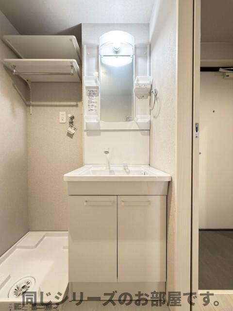 地下鉄箱崎線 箱崎宮前駅 徒歩6分 3階建 新築の内装写真