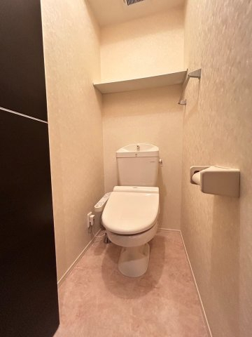 トイレ　別号室の画像の為、ご参考にしてください。