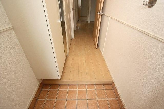 ウィステリア ヴィラIIIの玄関写真