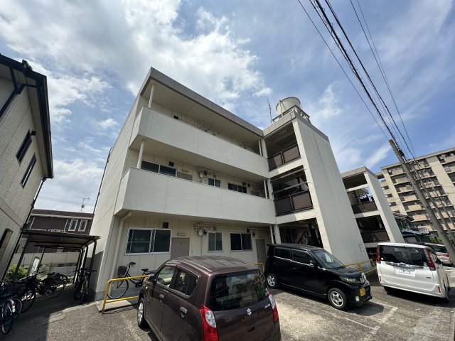 西川ハイツの外観写真