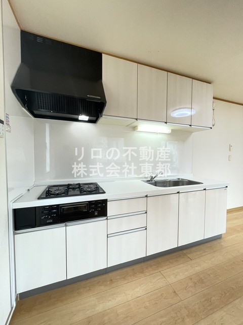 野津田戸建のキッチン写真
