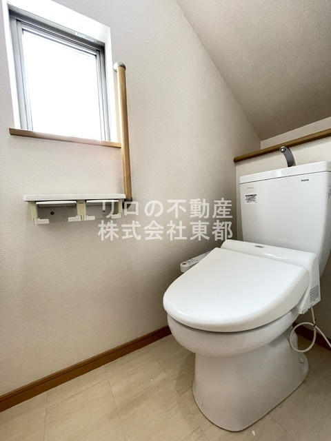 野津田戸建のトイレ写真