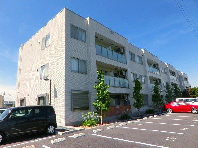 建物外観　2015年6月築のきれいなお部屋です