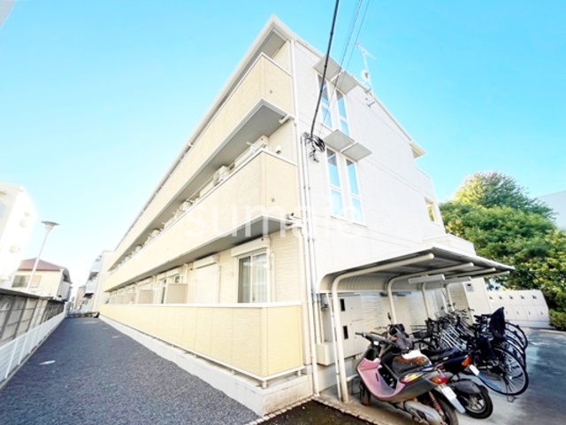 建物外観　3階建てのアパート！