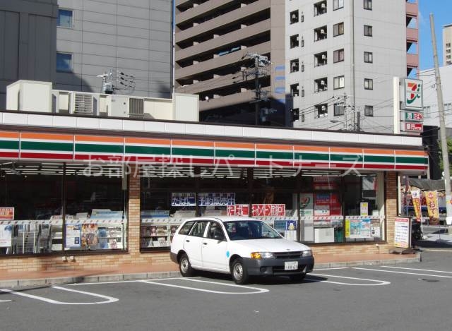 コンビニ　セブンイレブン大阪福島西通店（コンビニ）まで241m