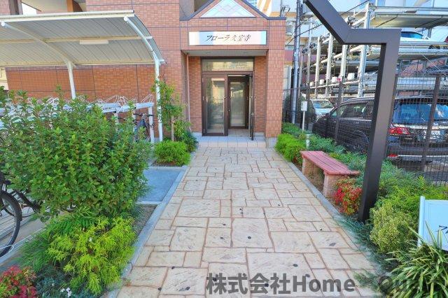 フローラ久宝寺の外観写真