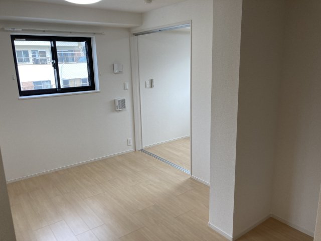 居室・リビング　ゆったり過ごせる居間です