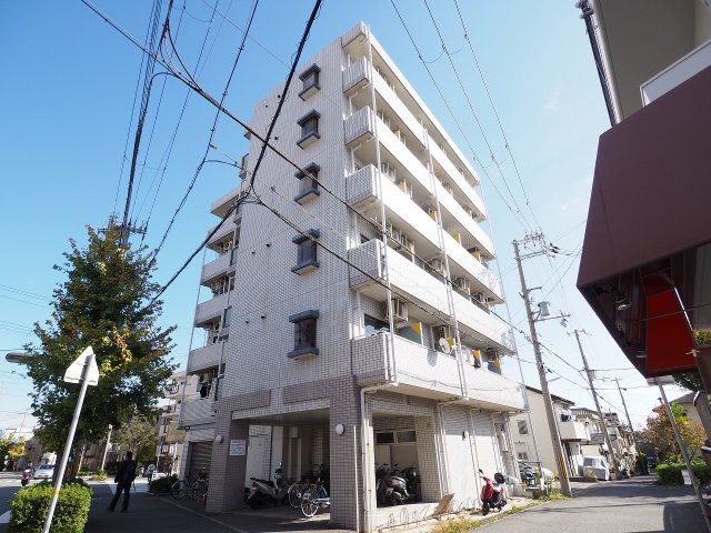 建物外観　分譲賃貸マンションになり設備充実ですね