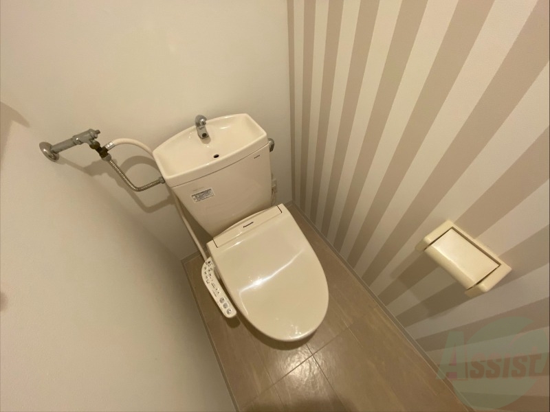 トイレ　ウォシュレット機能がついたトイレ。安心して使用できますね。