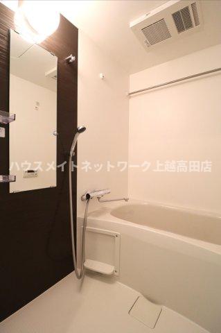 バス・シャワールーム　浴室（追焚機能付）