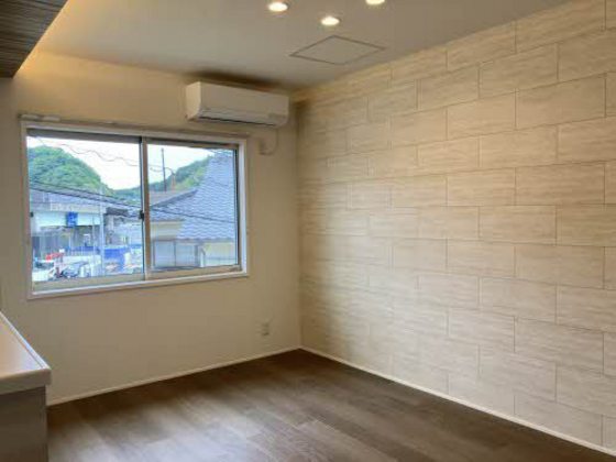 フレグランス天応 C棟の居間写真