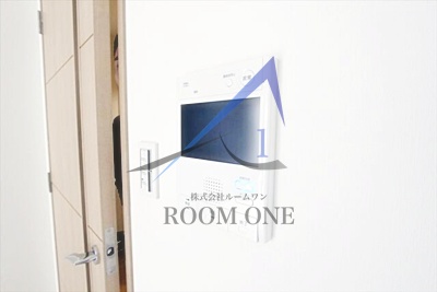 セキュリティ　モニター付きインターホンです。