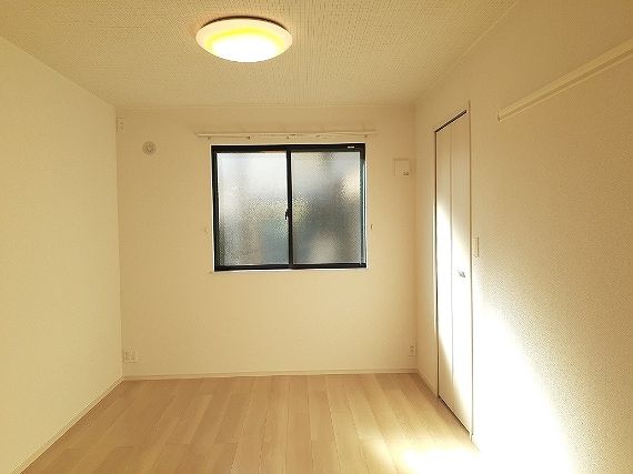 つくばエクスプレス 八潮駅 バス乗車時間：25分 最寄りバス停で下車 徒歩5分 2階建 築4年の内装写真