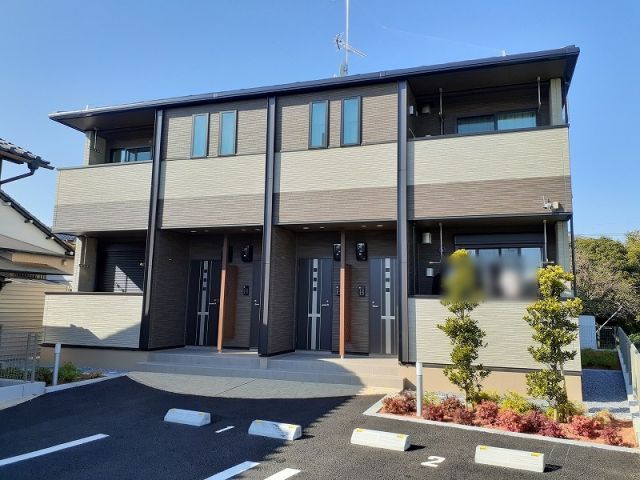 つくばエクスプレス 八潮駅 バス乗車時間：25分 最寄りバス停で下車 徒歩5分 2階建 築4年の外観写真