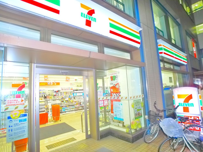 コンビニ　セブンイレブン（コンビニ）まで120m