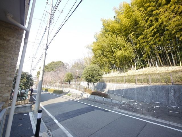 リブリ・クヴェレのその他写真
