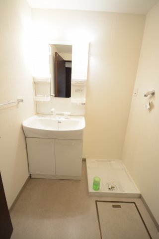 洗面設備　同物件、別部屋のお写真です。ご参考までにご覧ください。