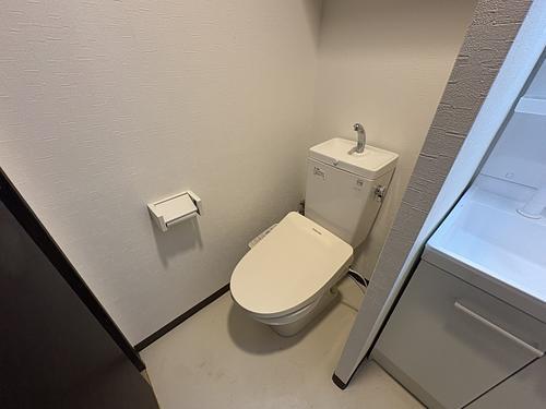 トイレ　清潔感のあるトイレです