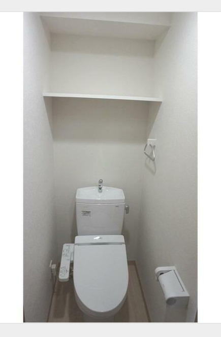 トイレ　落ち着いたトイレです　　・インターネット使用料無料