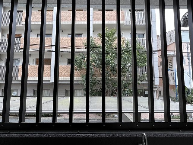 眺望　同マンション別部屋