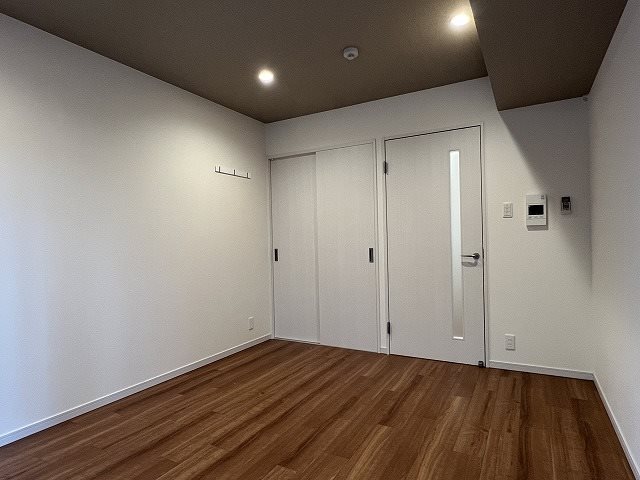 居室・リビング　同マンション別部屋