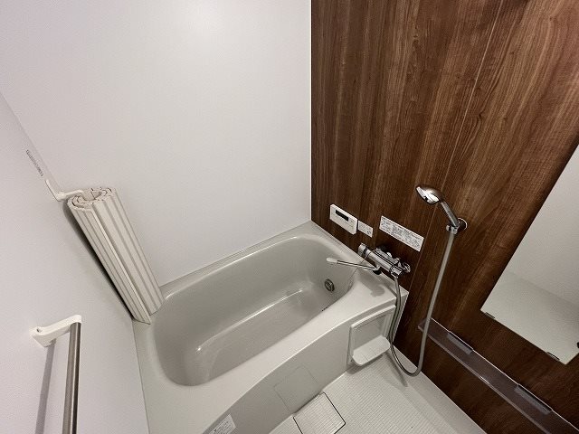 バス・シャワールーム　同マンション別部屋