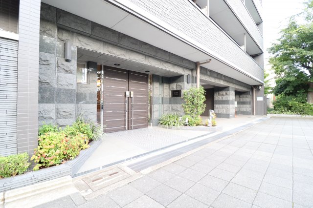 エントランス　毎日通るエントランスはこのようになっています