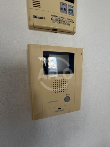 セキュリティ　ルミエール北梅田　インターホン