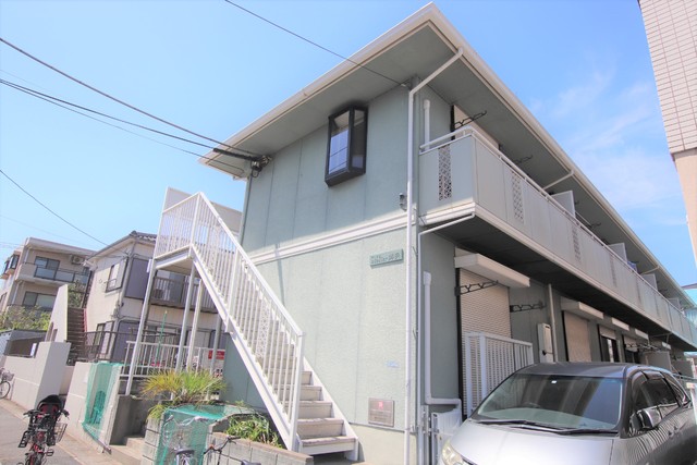 建物外観　軽量鉄骨二階建てアパート