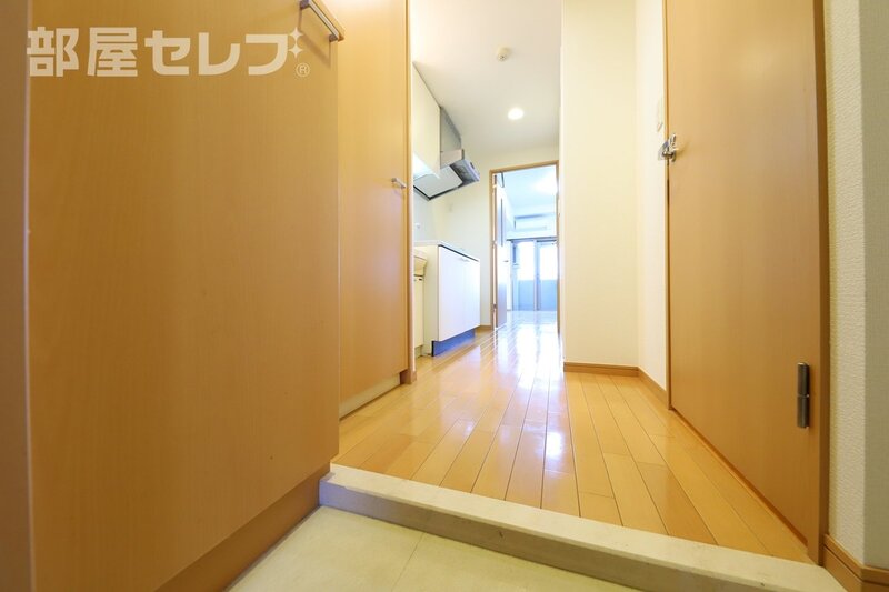 玄関　他号室の写真です。