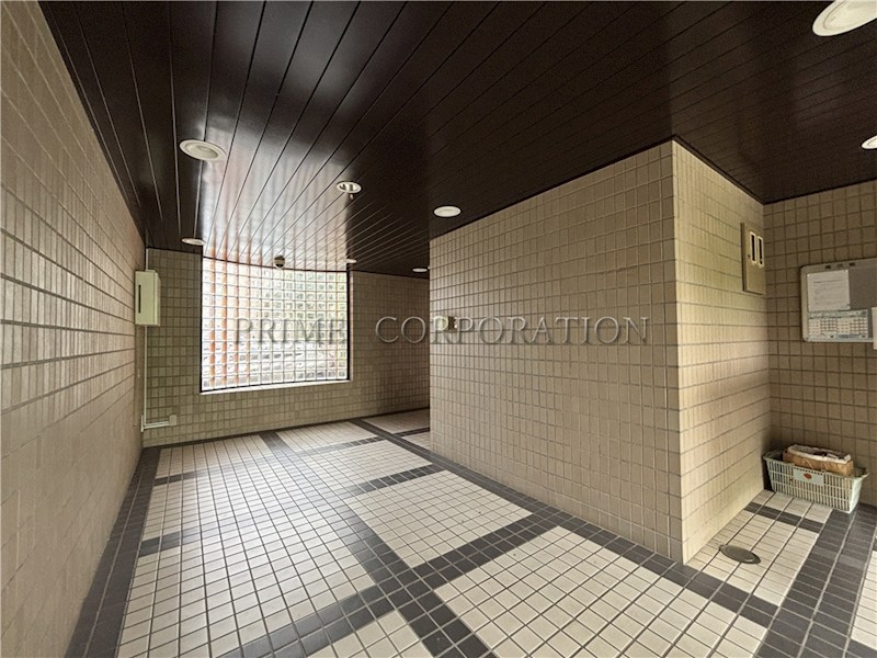 東急田園都市線 用賀駅 徒歩13分 3階建 築40年の外観写真