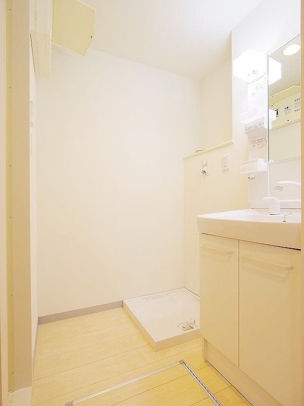 洗面設備　※同仕様写真です
