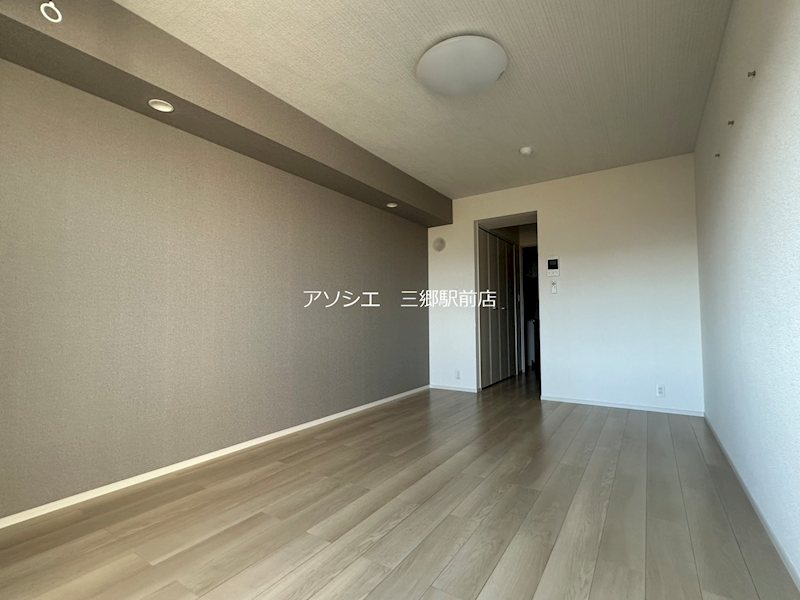 居室・リビング　同建物同タイプのお部屋となります。