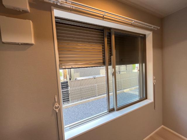 バルコニー　シャッター完備