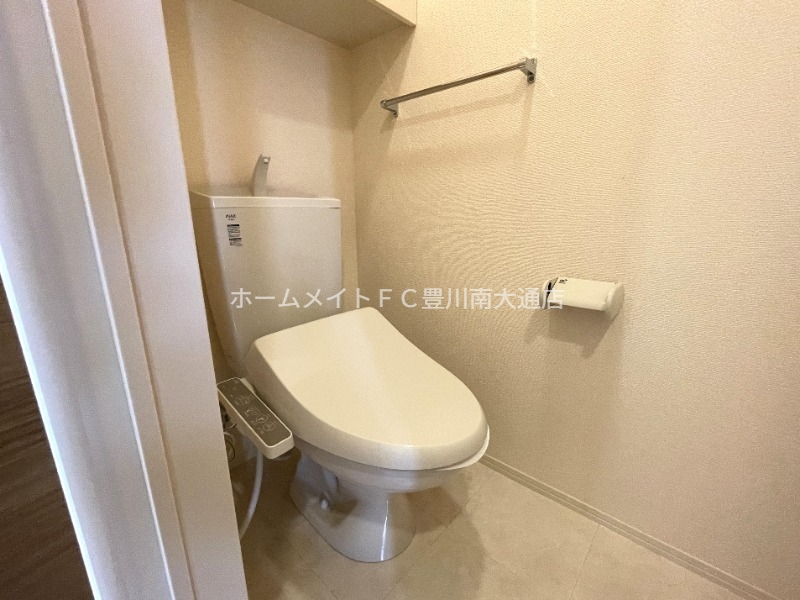 トイレ　同型別部屋写真（反転）