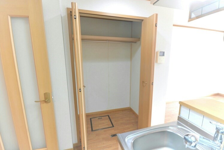 グランデフィ A棟の内装写真