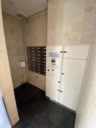 東京メトロ千代田線 赤坂駅 徒歩3分 13階建 築13年の外観写真