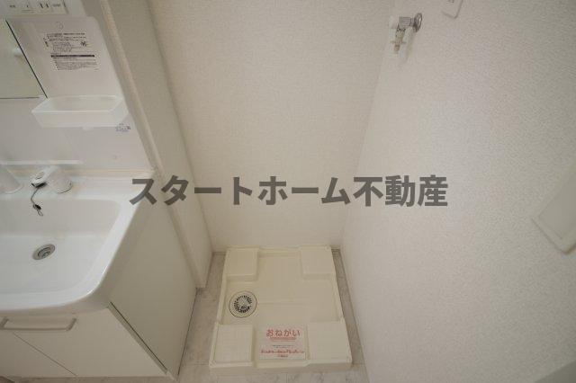 洗面設備　コンパクトで使いやすい洗面所