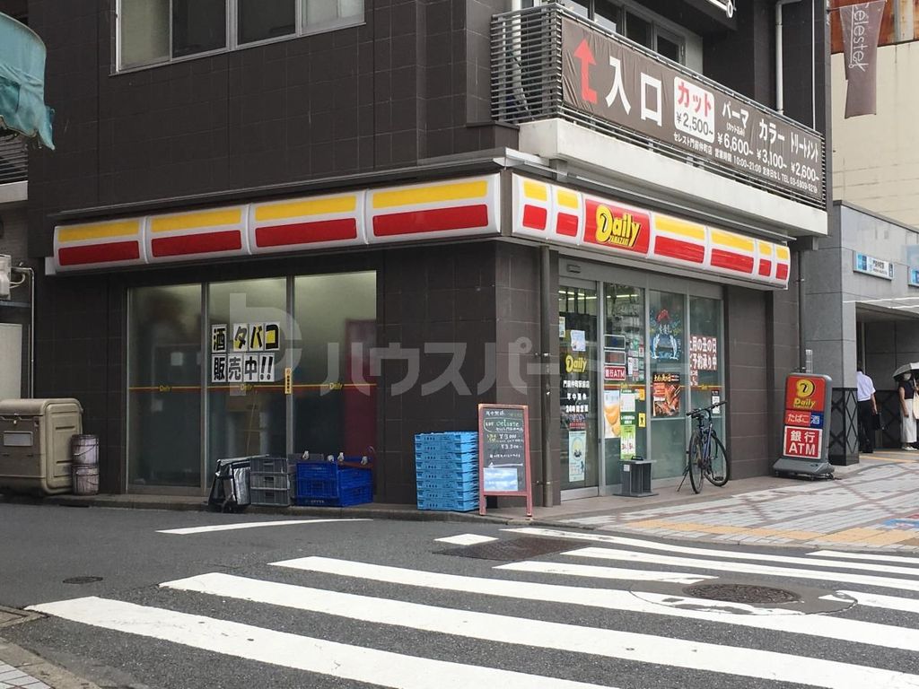 コンビニ　デイリーヤマザキ門前仲町駅前店（コンビニ）まで110m