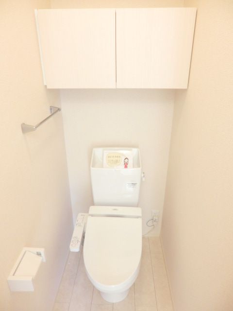 トイレ　収納が多いトイレです！