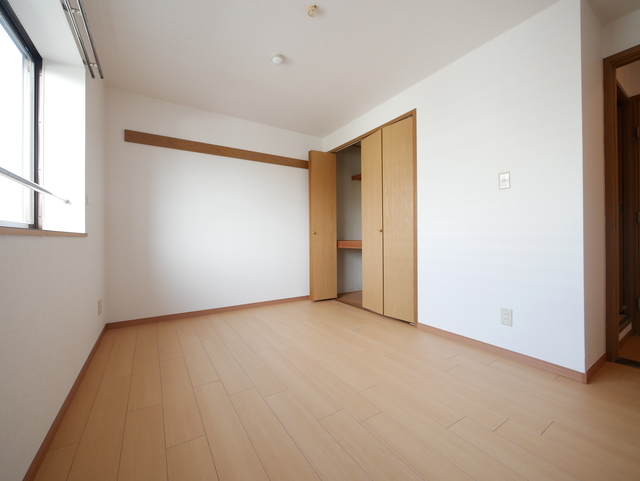 その他部屋・スペース　★フローリングの洋室です★