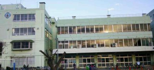 小学校　厚木市立妻田小学校（小学校）まで834m