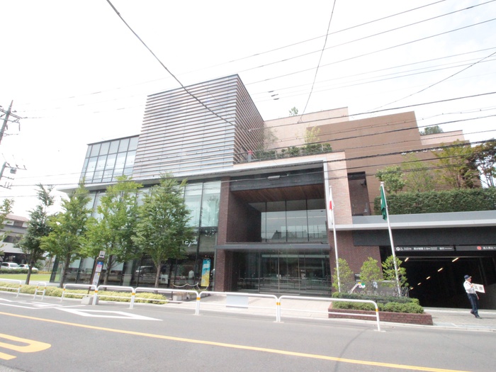 図書館　物件（図書館）まで884m