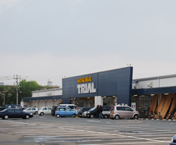 スーパー　スーパーセンタートライアル 東篠崎店（スーパー）まで633m