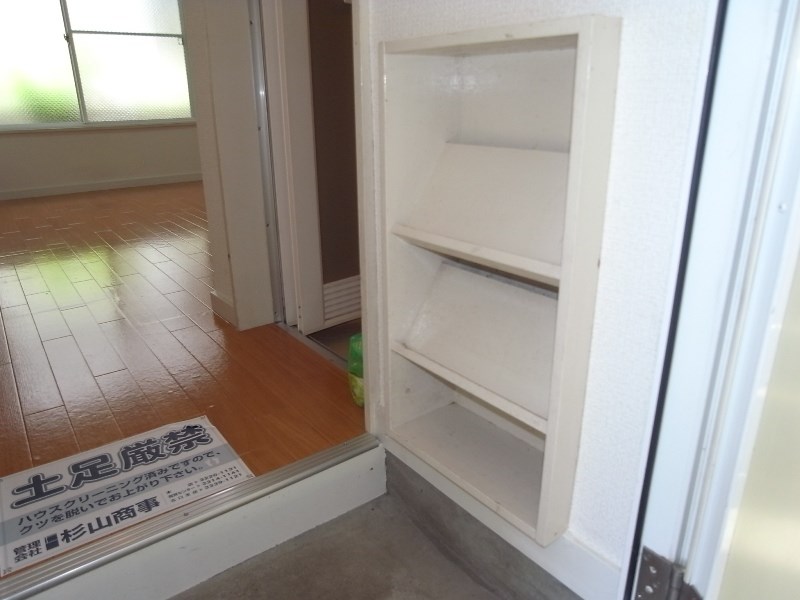 収納　シューズボックス