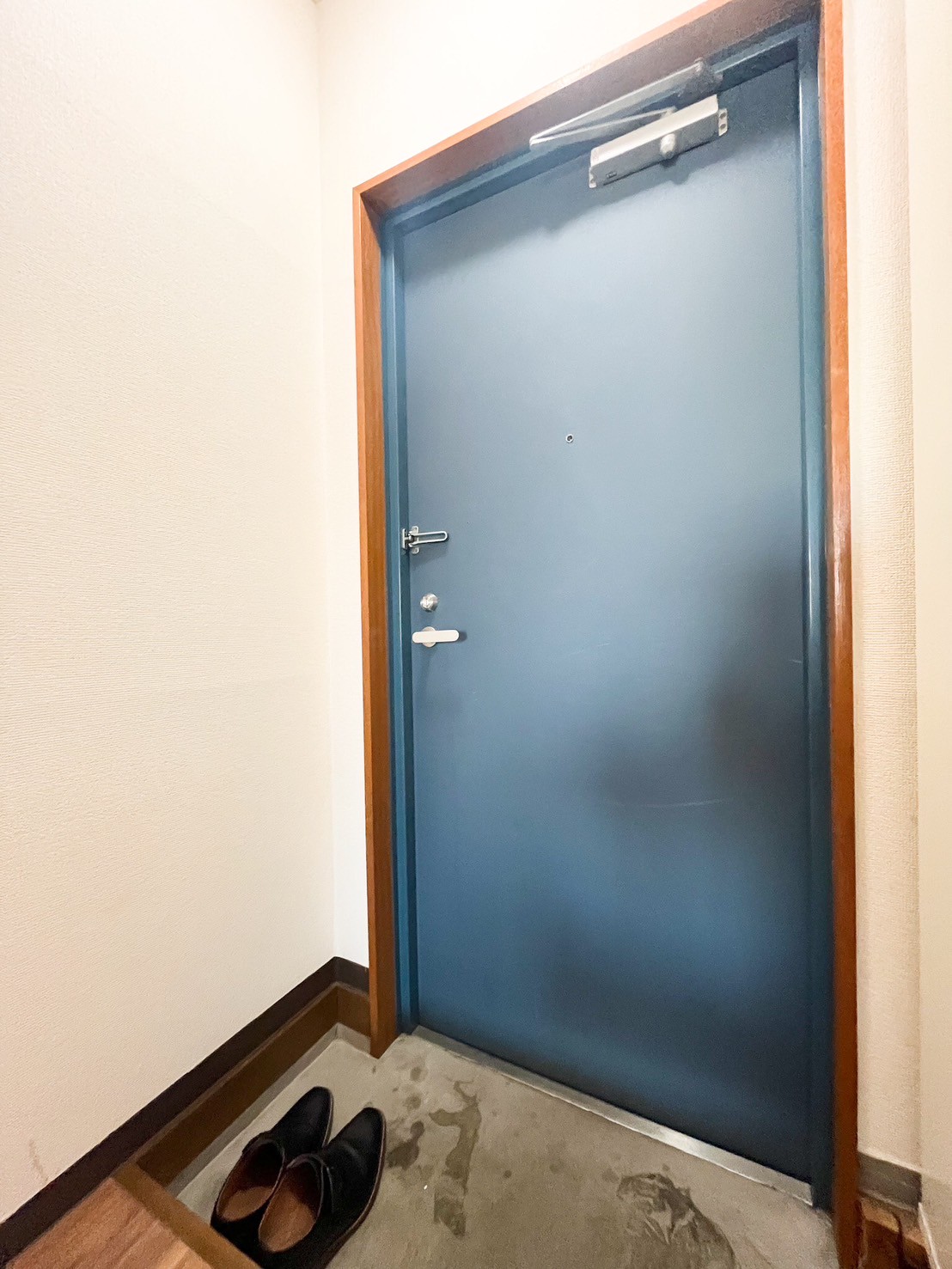 玄関　※別号室の参考写真です♪