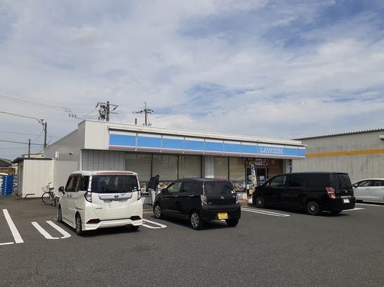 コンビニ　ローソン岡山洲崎店（コンビニ）まで550m