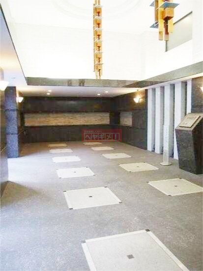 エントランス　同建物参考写真