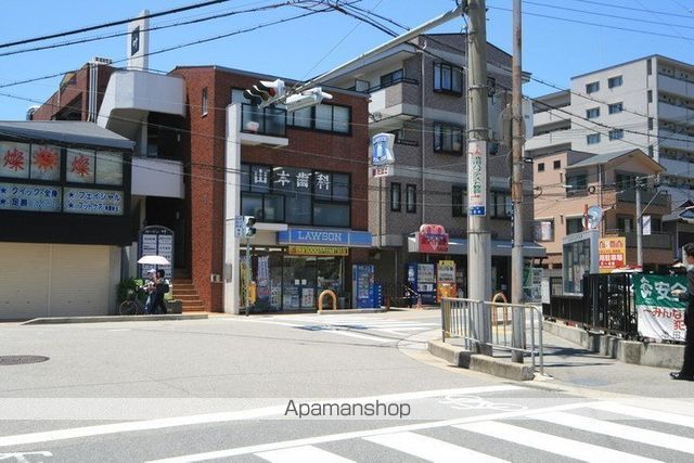 コンビニ　ローソン池田市役所前店（コンビニ）まで595m